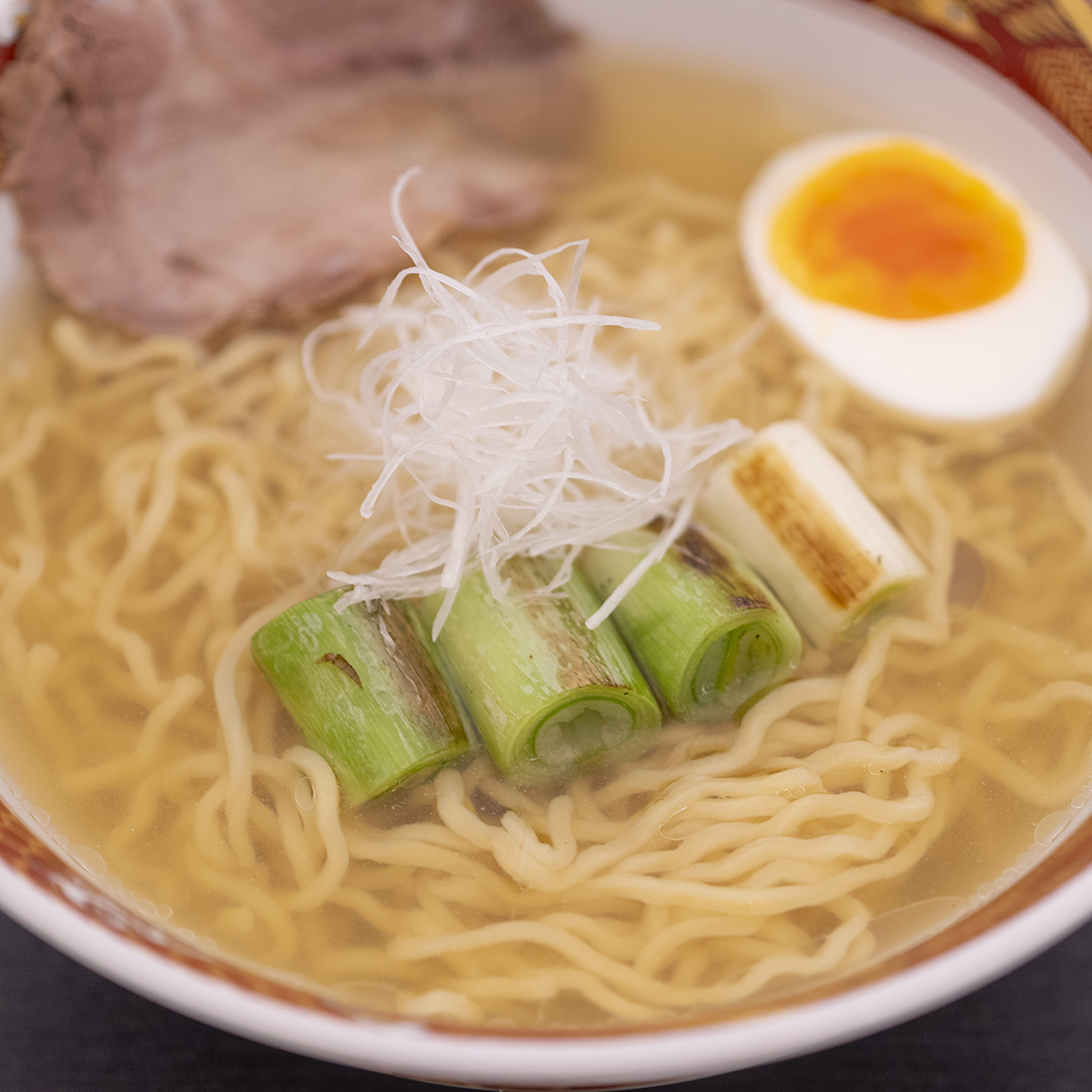 青森ネギの三重奏淡麗塩煮干しラーメン